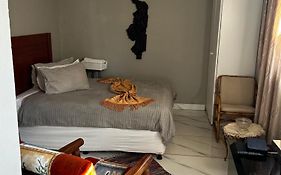 Garden Studio In Waterkloof Ridge
